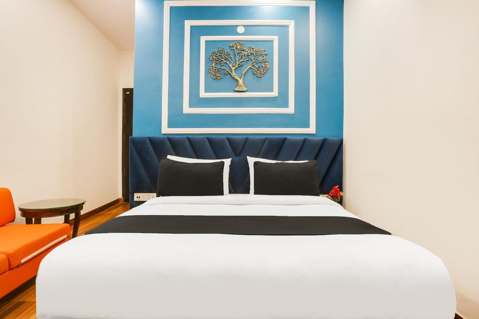 Hotel O Royal Guest House Garhi Harsaru Kültér fotó